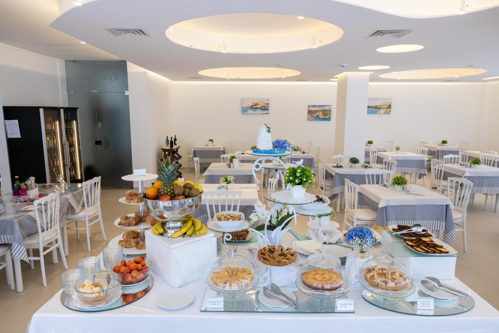 ויאסטה Hotel Cristalda מראה חיצוני תמונה