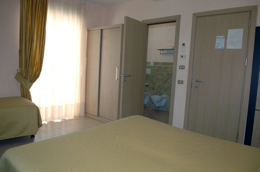 ויאסטה Hotel Cristalda מראה חיצוני תמונה
